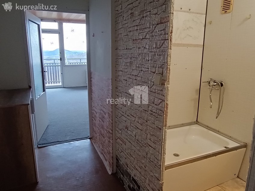 Pronájem bytu 1+kk 35 m^2 Svojsíkova, Nový Bor 