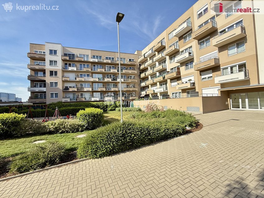 Prodej bytu 3+kk 77 m^2 Mantovská, Praha 15 