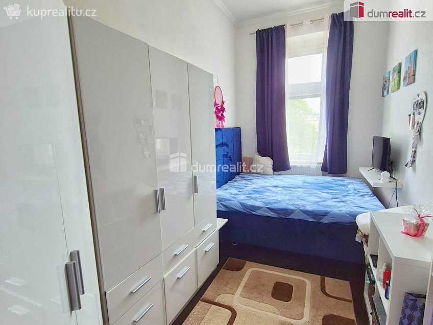 Prodej bytu 3+1 78 m^2 náměstí Dr. M. Horákové, Karlovy Vary 