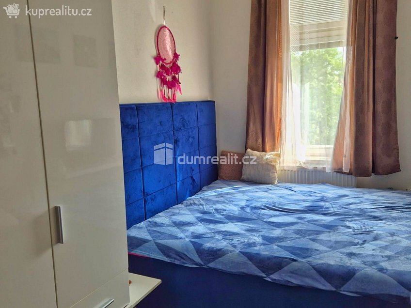 Prodej bytu 3+1 78 m^2 náměstí Dr. M. Horákové, Karlovy Vary 