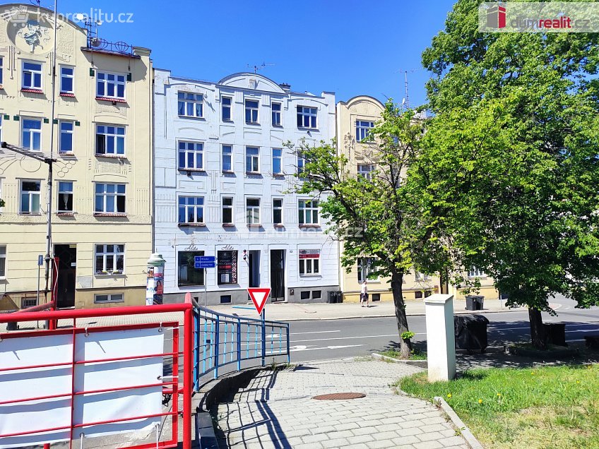 Prodej bytu 3+1 78 m^2 náměstí Dr. M. Horákové, Karlovy Vary 