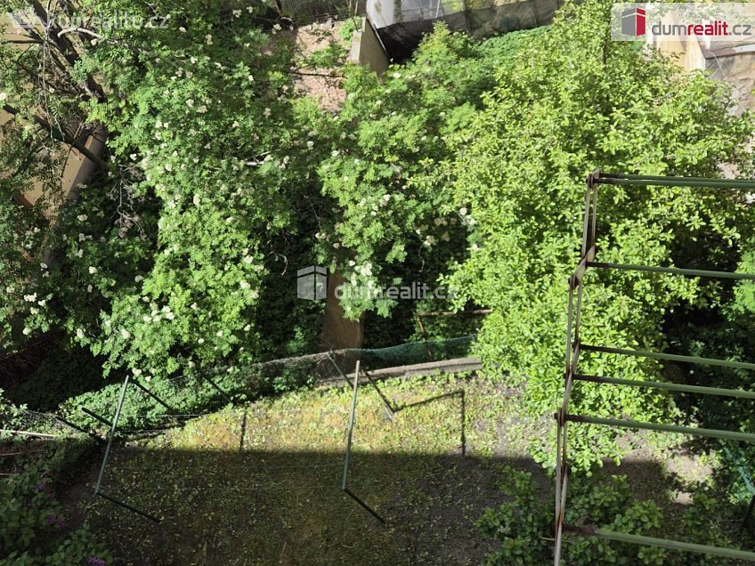 Prodej bytu 3+1 78 m^2 náměstí Dr. M. Horákové, Karlovy Vary 