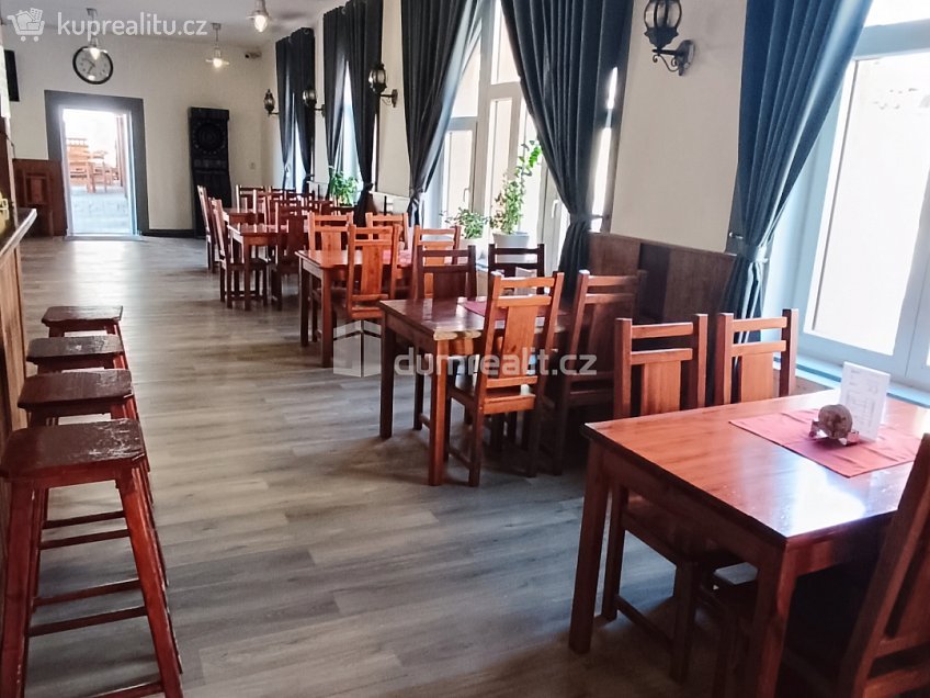 Pronájem  restauračního zařízení 260 m^2 Vilsnická, Děčín 