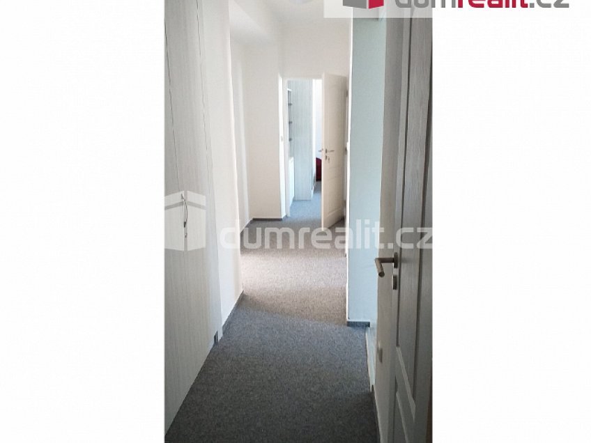 Pronájem bytu 3+1 70 m^2 Kolářská, Opava 