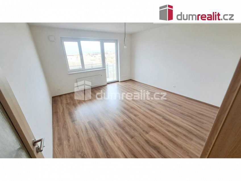 Pronájem bytu 2+kk 56 m^2 Sedlářova, Praha 19 