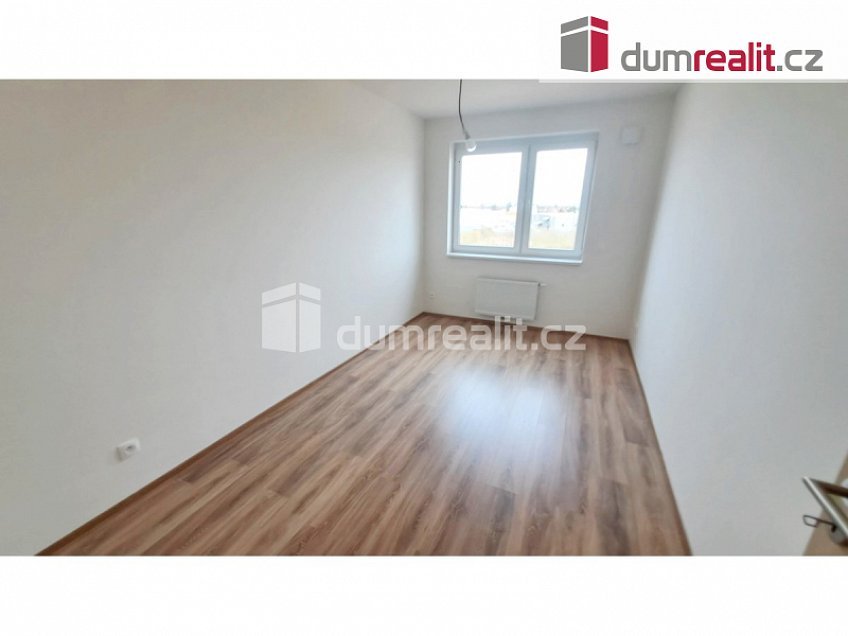 Pronájem bytu 2+kk 56 m^2 Sedlářova, Praha 19 