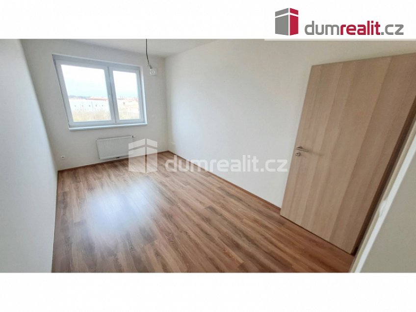 Pronájem bytu 2+kk 56 m^2 Sedlářova, Praha 19 