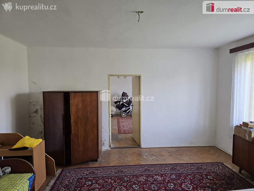 Prodej  rodinného domu 180 m^2 Na Dolce, Sovínky 