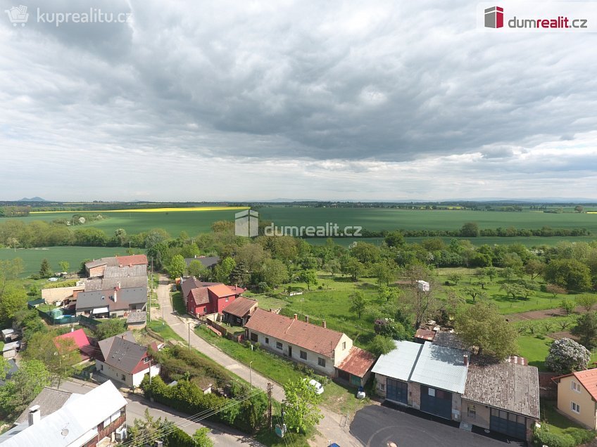 Prodej  rodinného domu 180 m^2 Na Dolce, Sovínky 