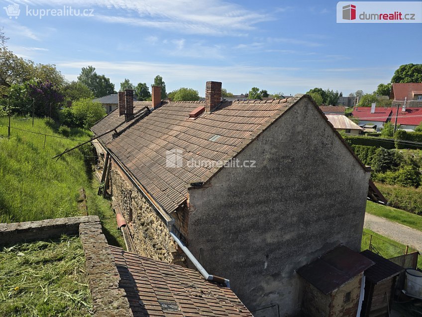 Prodej  rodinného domu 180 m^2 Na Dolce, Sovínky 