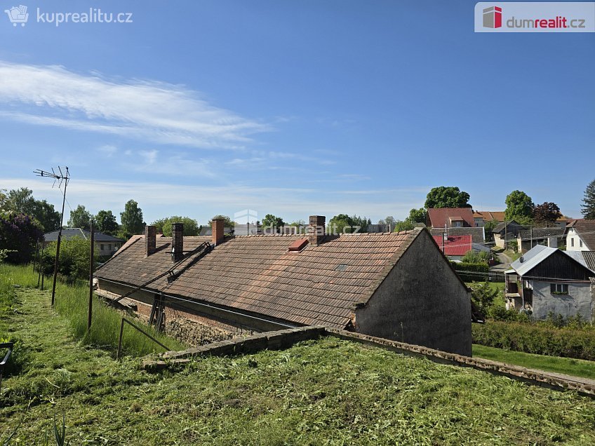 Prodej  rodinného domu 180 m^2 Na Dolce, Sovínky 