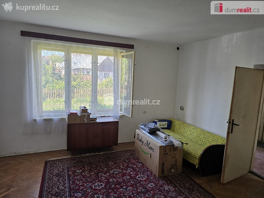 Prodej  rodinného domu 180 m^2 Na Dolce, Sovínky 