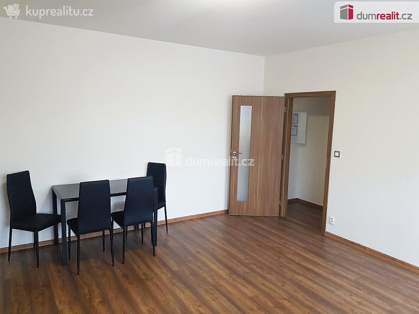 Prodej bytu 2+kk 45 m^2 Kaštanová, Milovice 