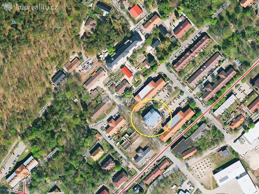 Prodej bytu 2+kk 45 m^2 Kaštanová, Milovice 
