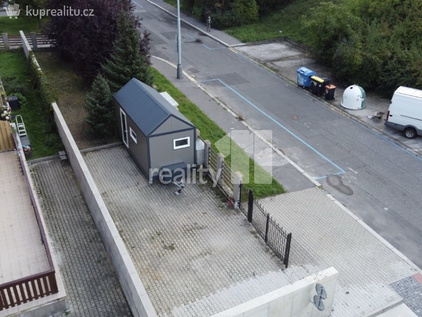 Prodej  chaty 15 m^2 Lipová alej, Praha 5 