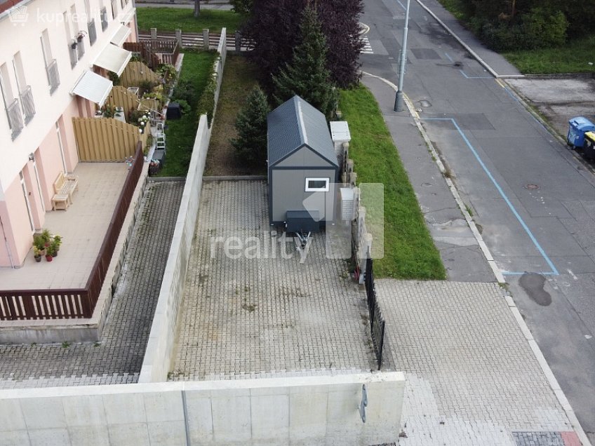Prodej  chaty 15 m^2 Lipová alej, Praha 5 