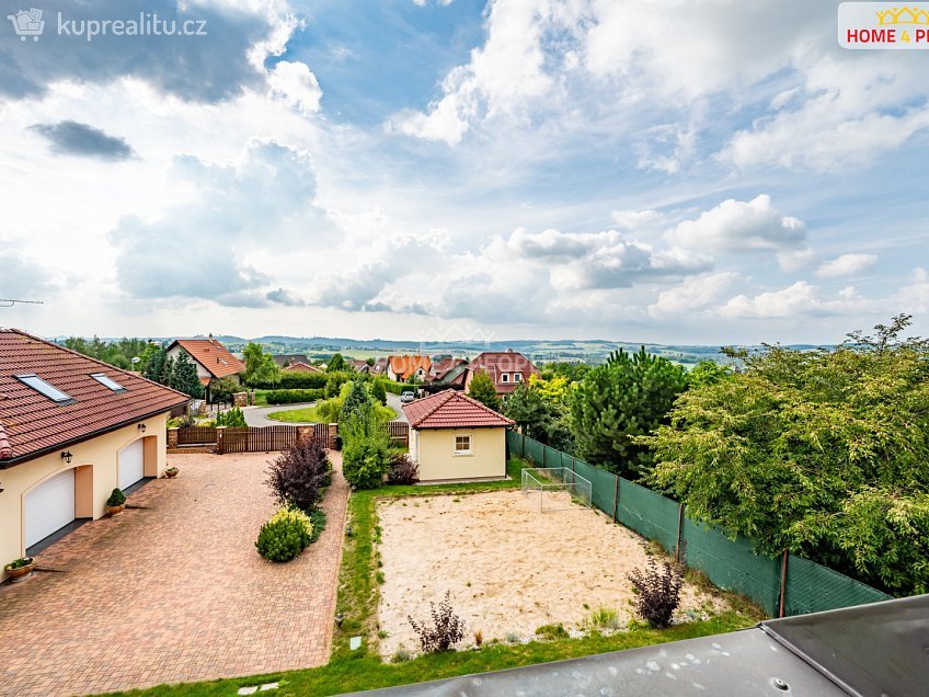 Prodej  vily 350 m^2 Vrcha II, Divišov 