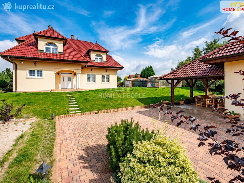 Prodej  vily 350 m^2 Vrcha II, Divišov 