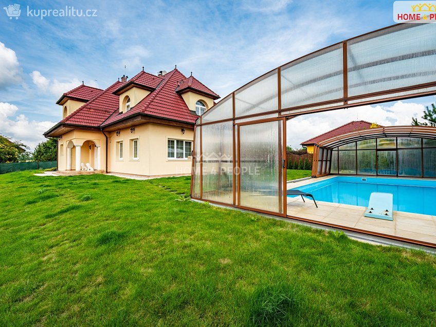 Prodej  vily 350 m^2 Vrcha II, Divišov 