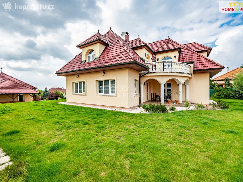 Prodej  vily 350 m^2 Vrcha II, Divišov 
