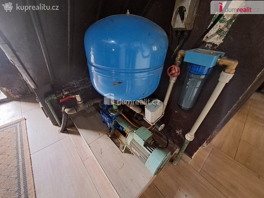 Prodej  rodinného domu 150 m^2 Stará Paka, Stará Paka 