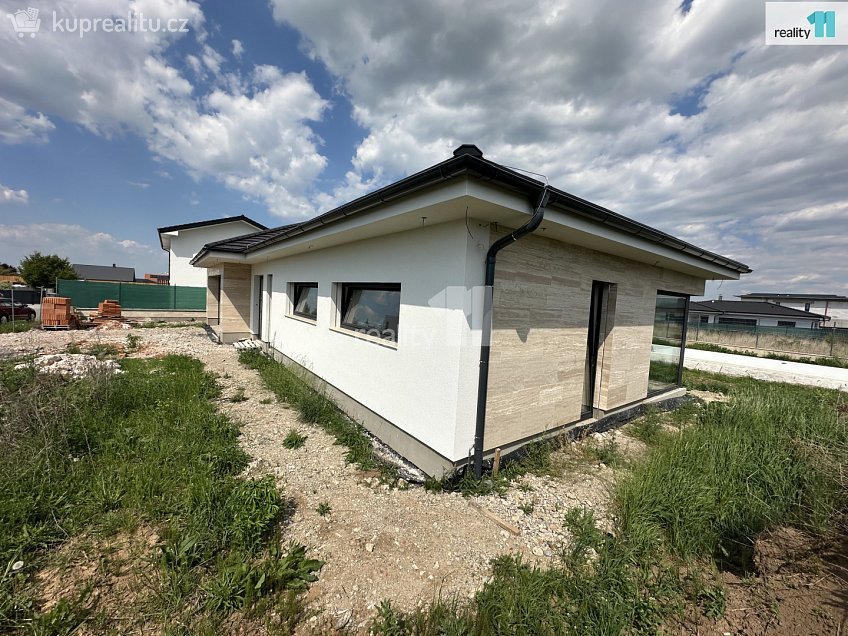 Prodej  rodinného domu 302 m^2 V Kukli, Křenice 