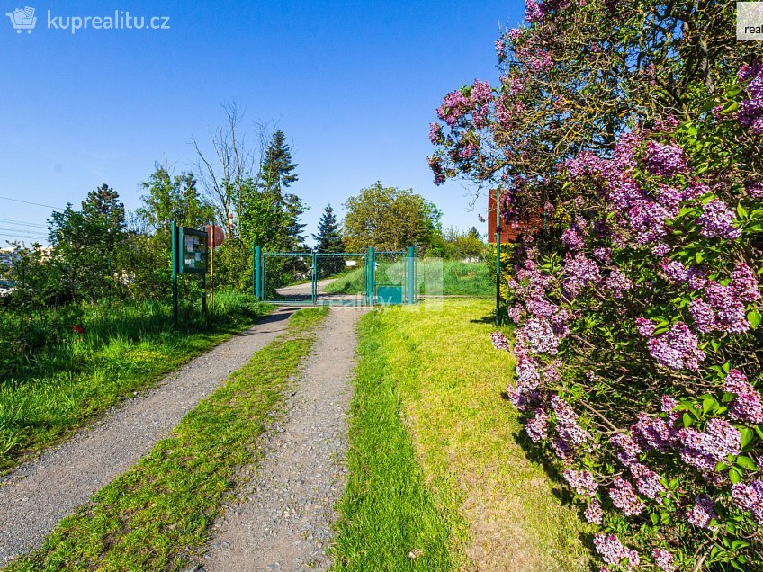 Prodej  zahrady 418 m^2 Přetlucká, Praha 10 