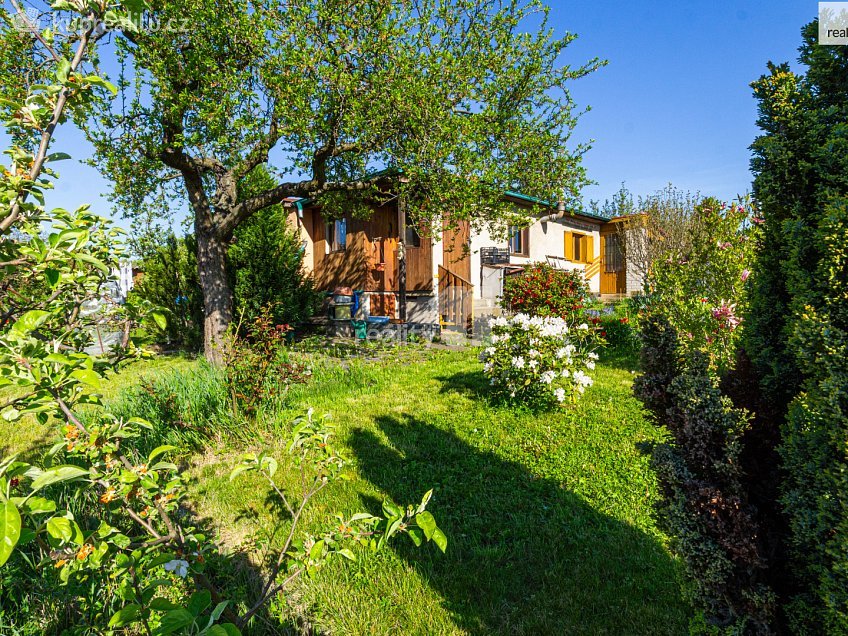 Prodej  zahrady 418 m^2 Přetlucká, Praha 10 