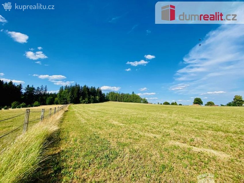 Prodej  stavebního pozemku 1744 m^2 Tři Sekery, Tři Sekery 