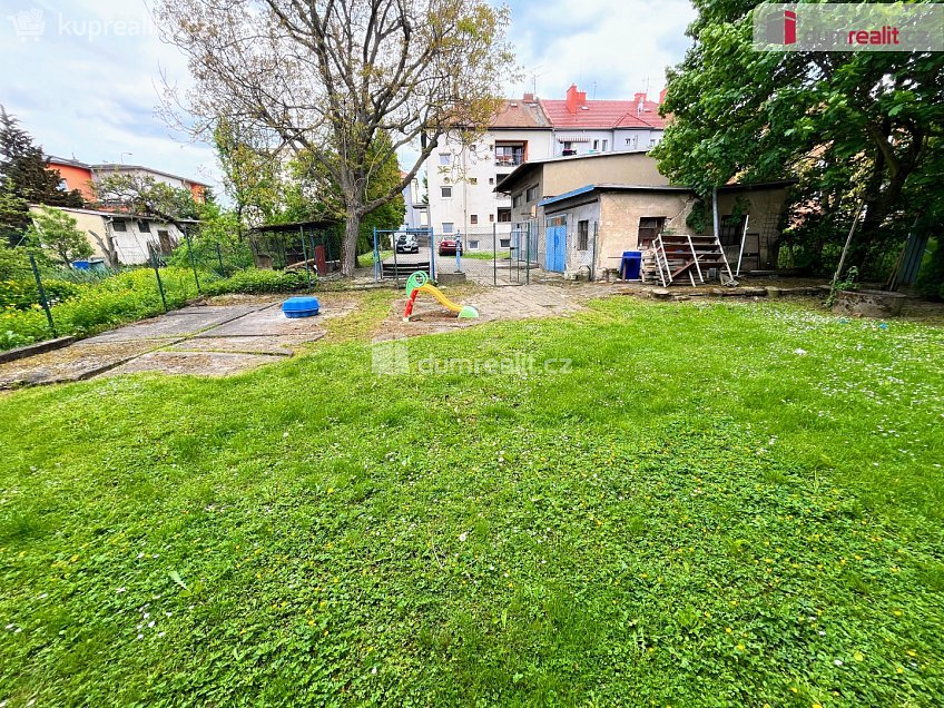 Prodej  garáže 90 m^2 Tř. Maršála Malinovského, Uherské Hradiště 