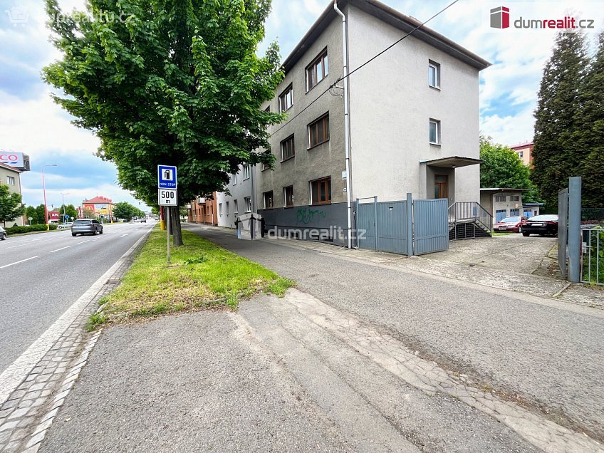 Prodej  garáže 90 m^2 Tř. Maršála Malinovského, Uherské Hradiště 
