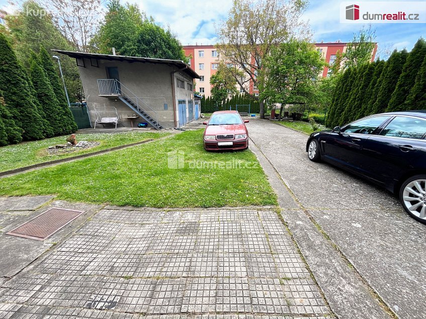 Prodej  garáže 90 m^2 Tř. Maršála Malinovského, Uherské Hradiště 