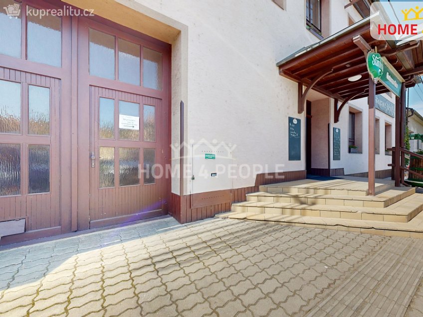 Prodej  obchodních prostor 1100 m^2 Dolní, Rakvice 
