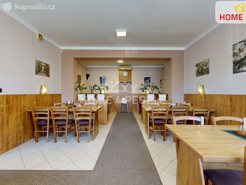 Prodej  obchodních prostor 1100 m^2 Dolní, Rakvice 