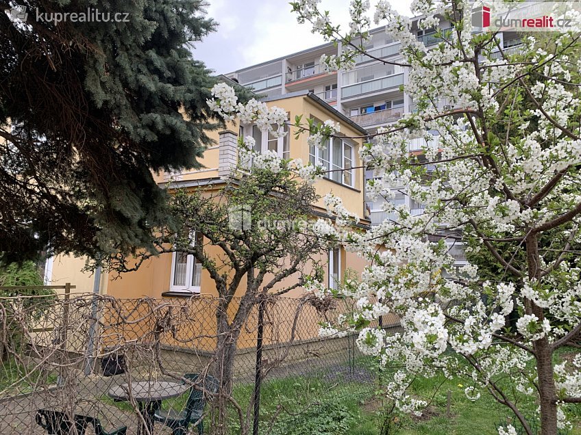 Prodej  rodinného domu 165 m^2 Hlavenecká, Praha 9 