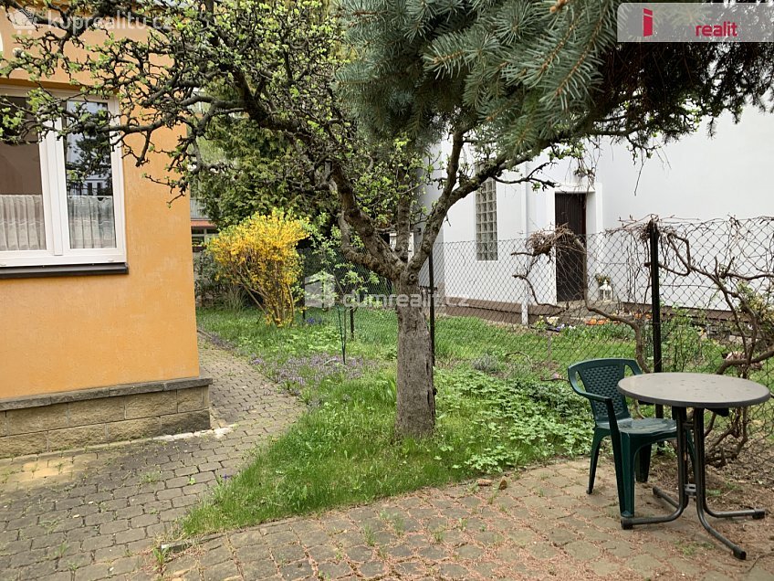 Prodej  rodinného domu 165 m^2 Hlavenecká, Praha 9 