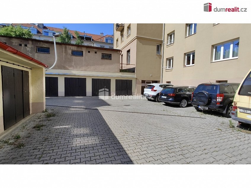 Pronájem  garáže 19 m^2 K lánu, Praha 6 