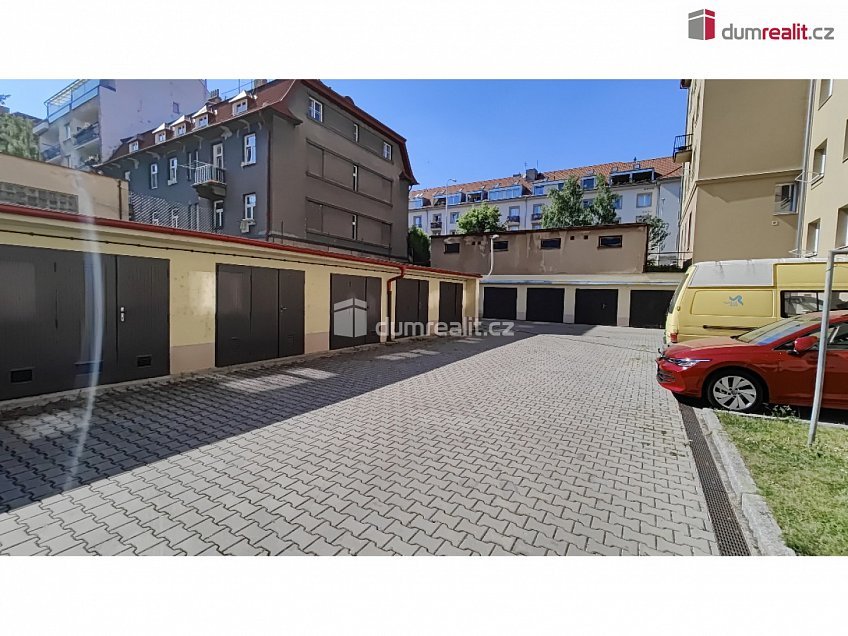 Pronájem  garáže 19 m^2 K lánu, Praha 6 
