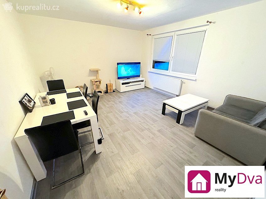 Pronájem bytu 3+1 88 m^2 Božice, Božice 