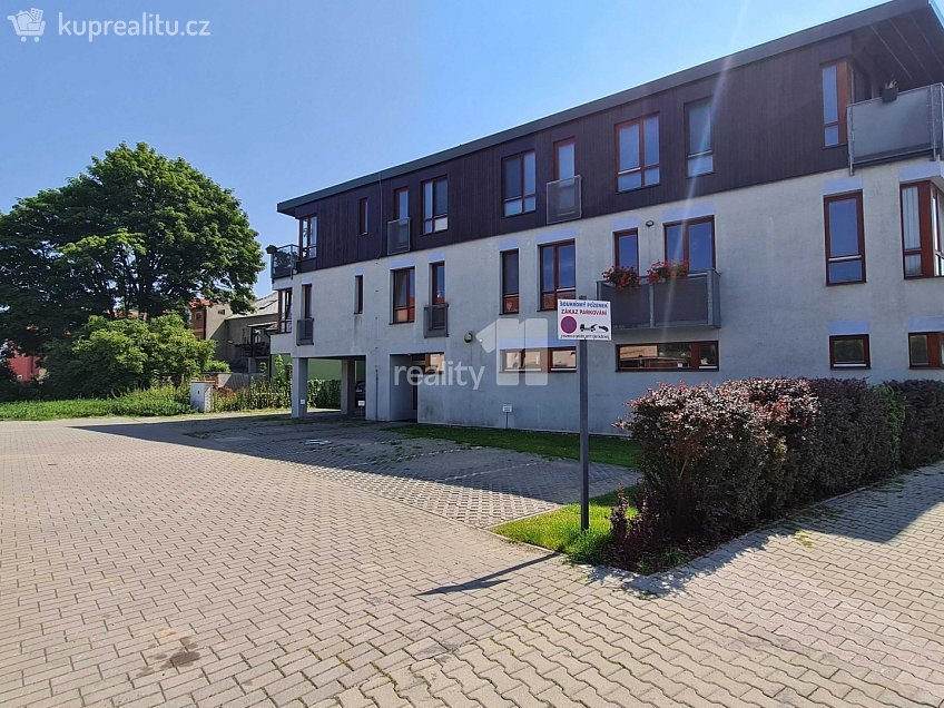 Pronájem bytu 2+kk 69 m^2 Sportovců, Kutná Hora 