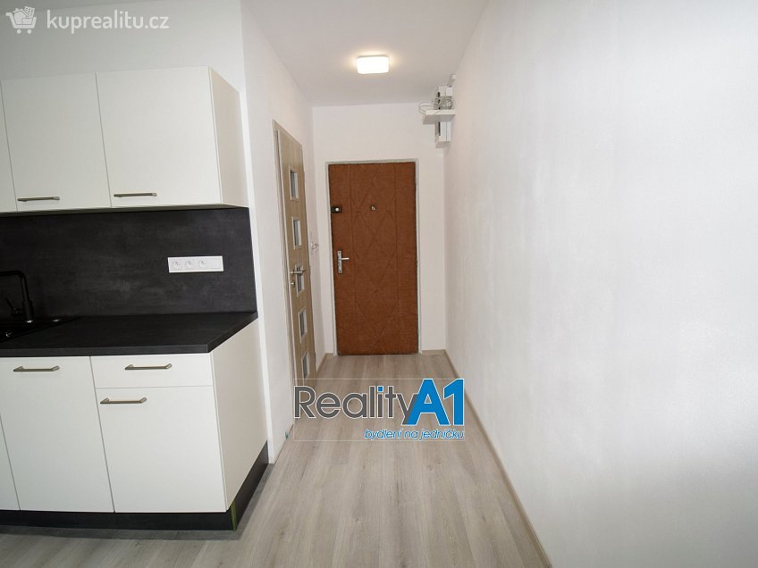 Prodej bytu 2+kk 39 m^2 Soukenická, Liberec 