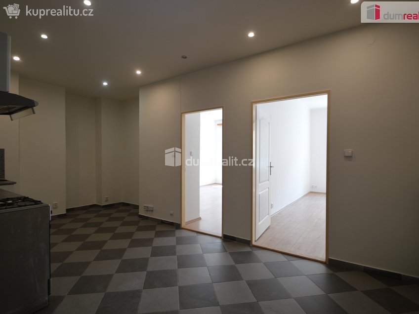 Pronájem bytu 3+kk 80 m^2 Přípotoční, Praha 10 
