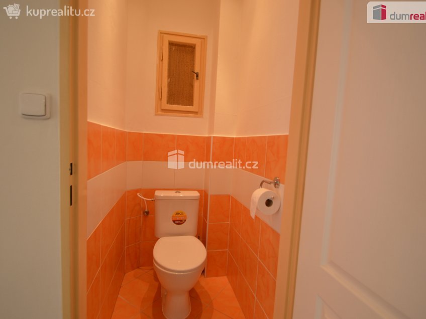 Pronájem bytu 3+kk 80 m^2 Přípotoční, Praha 10 
