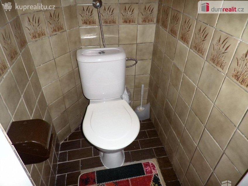 Pronájem bytu 2+kk 48 m^2 V slavětíně, Praha 20 
