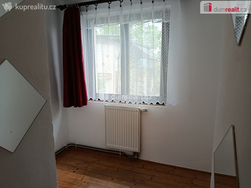 Pronájem bytu 2+kk 48 m^2 V slavětíně, Praha 20 