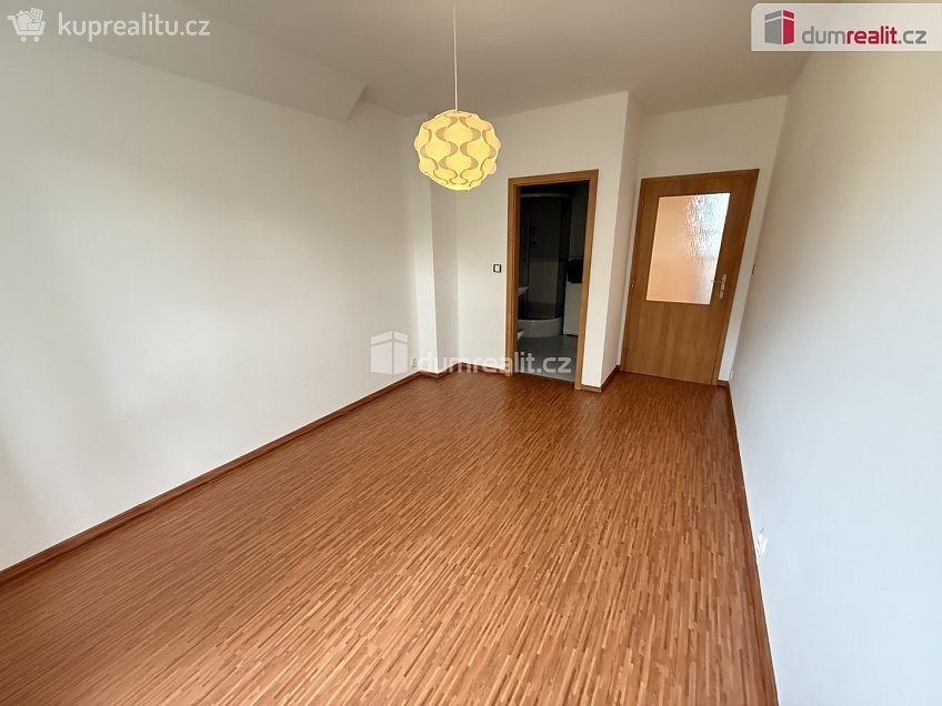 Pronájem  rodinného domu 120 m^2 Na rampách, Praha-Vinoř 