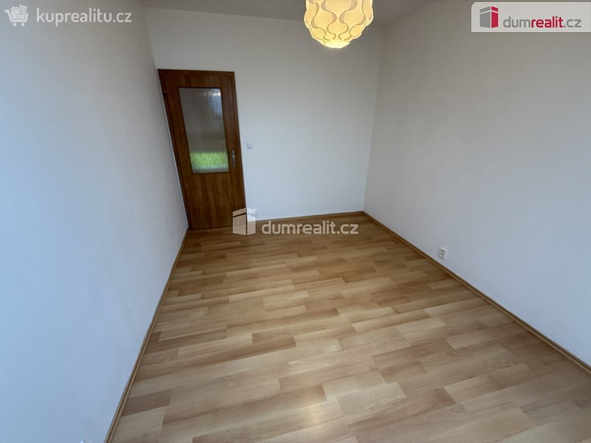 Pronájem  rodinného domu 120 m^2 Na rampách, Praha-Vinoř 