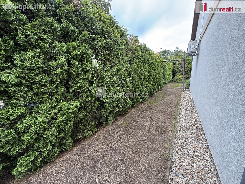 Pronájem  rodinného domu 120 m^2 Na rampách, Praha-Vinoř 