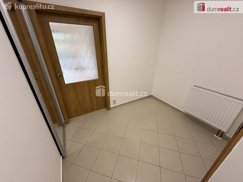 Pronájem  rodinného domu 120 m^2 Na rampách, Praha-Vinoř 