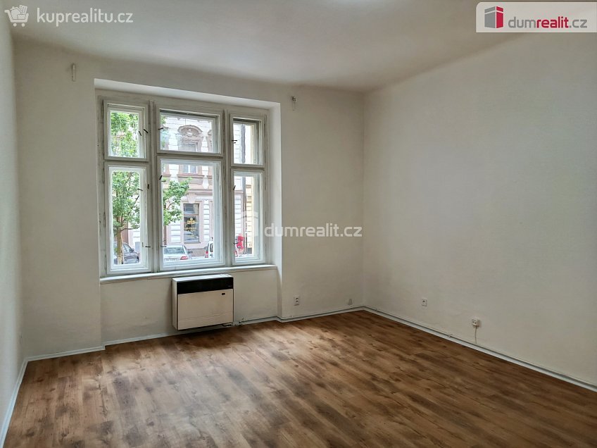 Pronájem bytu 1+kk 34 m^2 Jana Zajíce, Praha 7 